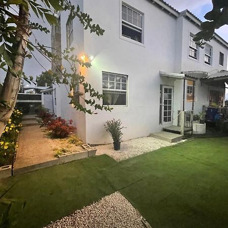 Scarlett Studios: Embassy-Friendly with Airport Transfer Bridgetown Exterior photo